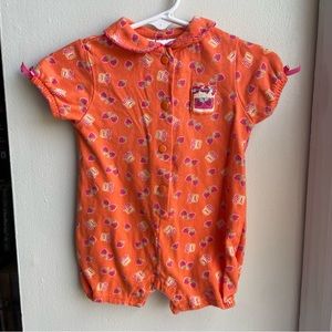 VINTAGE SIMPLY BASIC ORANGE STRAWBERRY JAM GRAPHIC ROMPER SIZE 0/3 MONTHS
